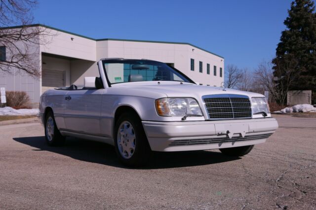 1994 mercedes benz e320 cabriolet, very low miles!