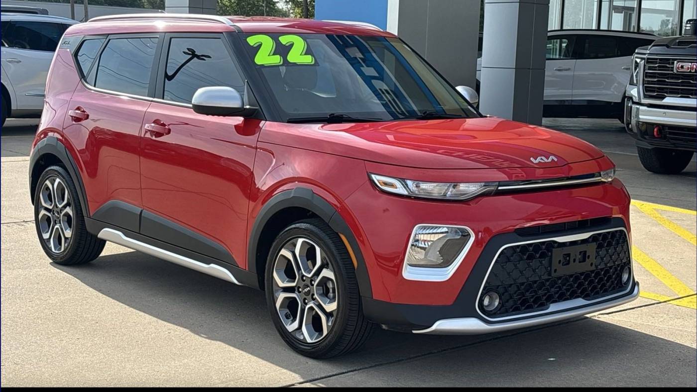 2022 kia soul x-line