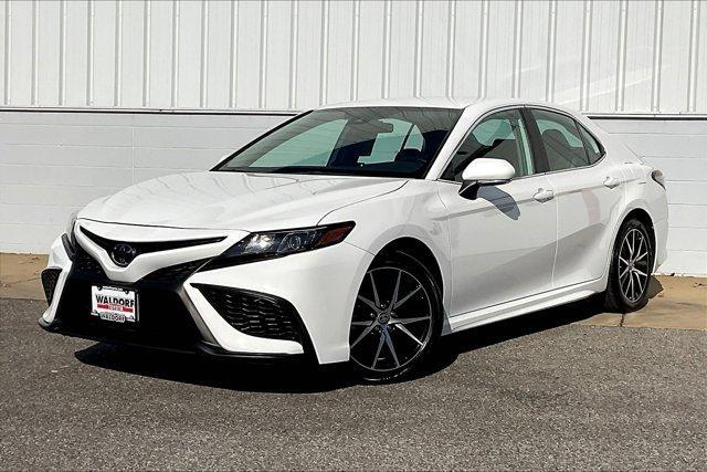 2024 toyota camry se