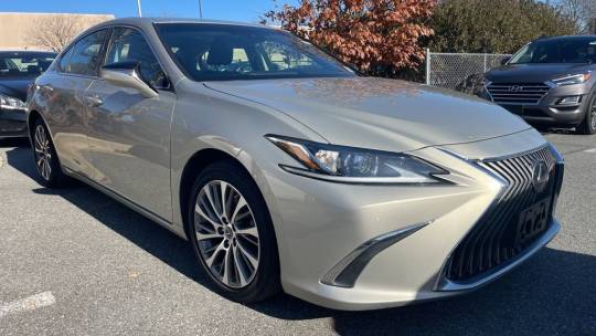 2021 Lexus se