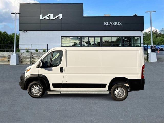 2023 ram promaster 2500 base