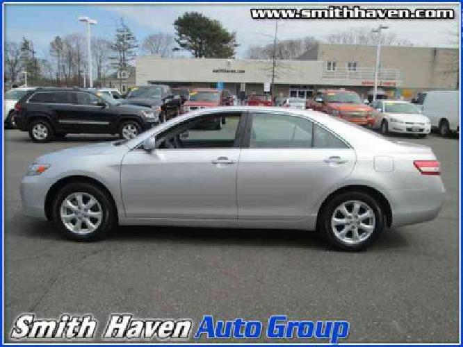 2011 toyota camry le in saint james, ny