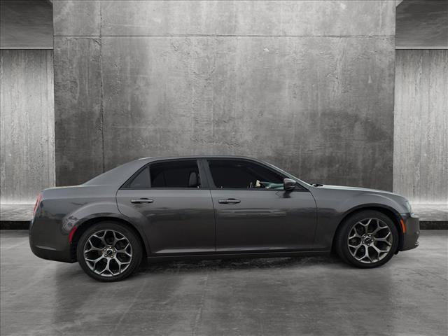 2016 chrysler 300 s