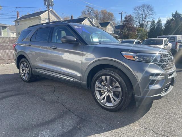 2021 ford explorer xlt