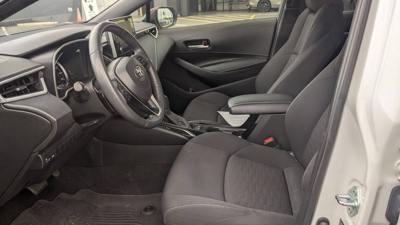 2021 toyota corolla hatchback se