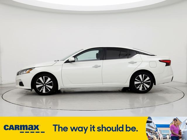 2021 nissan altima sv