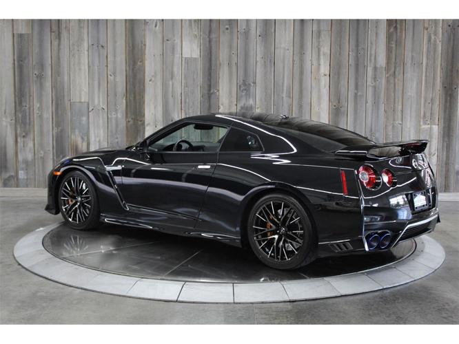 2021 nissan gt-r in bettendorf, iowa
