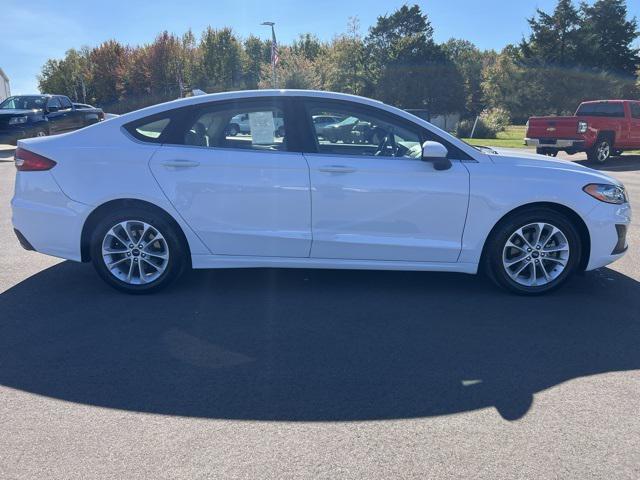 2020 ford fusion se