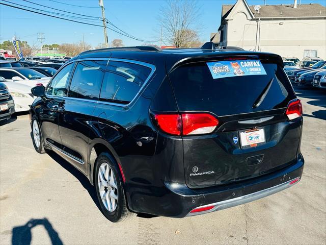 2017 chrysler pacifica touring-l