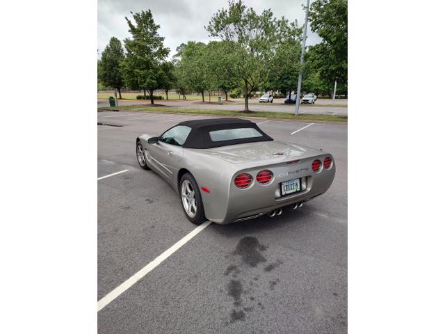 2000 chevrolet corvette base
