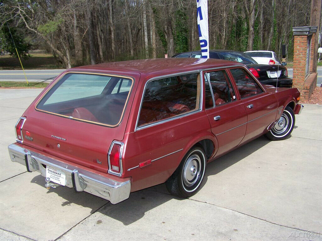 a clean nice ac smooth hatchback compare 2 dodge aspen fury lebaron new yorker