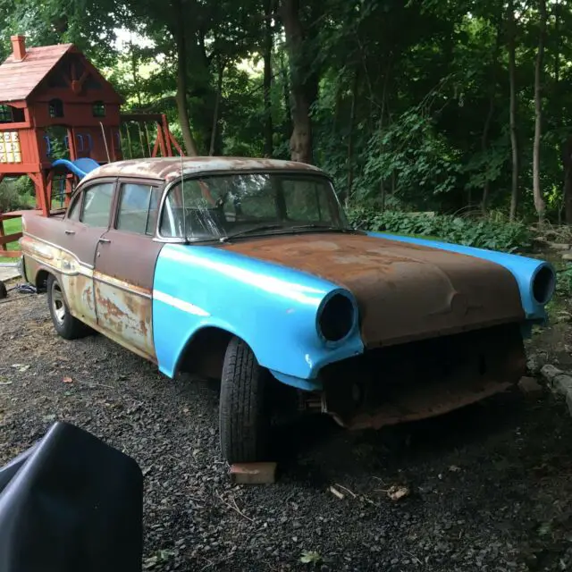 no reserve - 1957 pontiac chieftain 4 door project or parts car