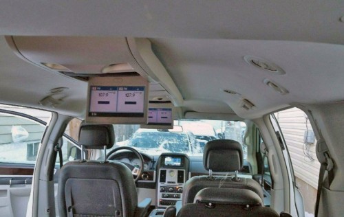 2010 chrysler town country touring for sale in illinois by owner