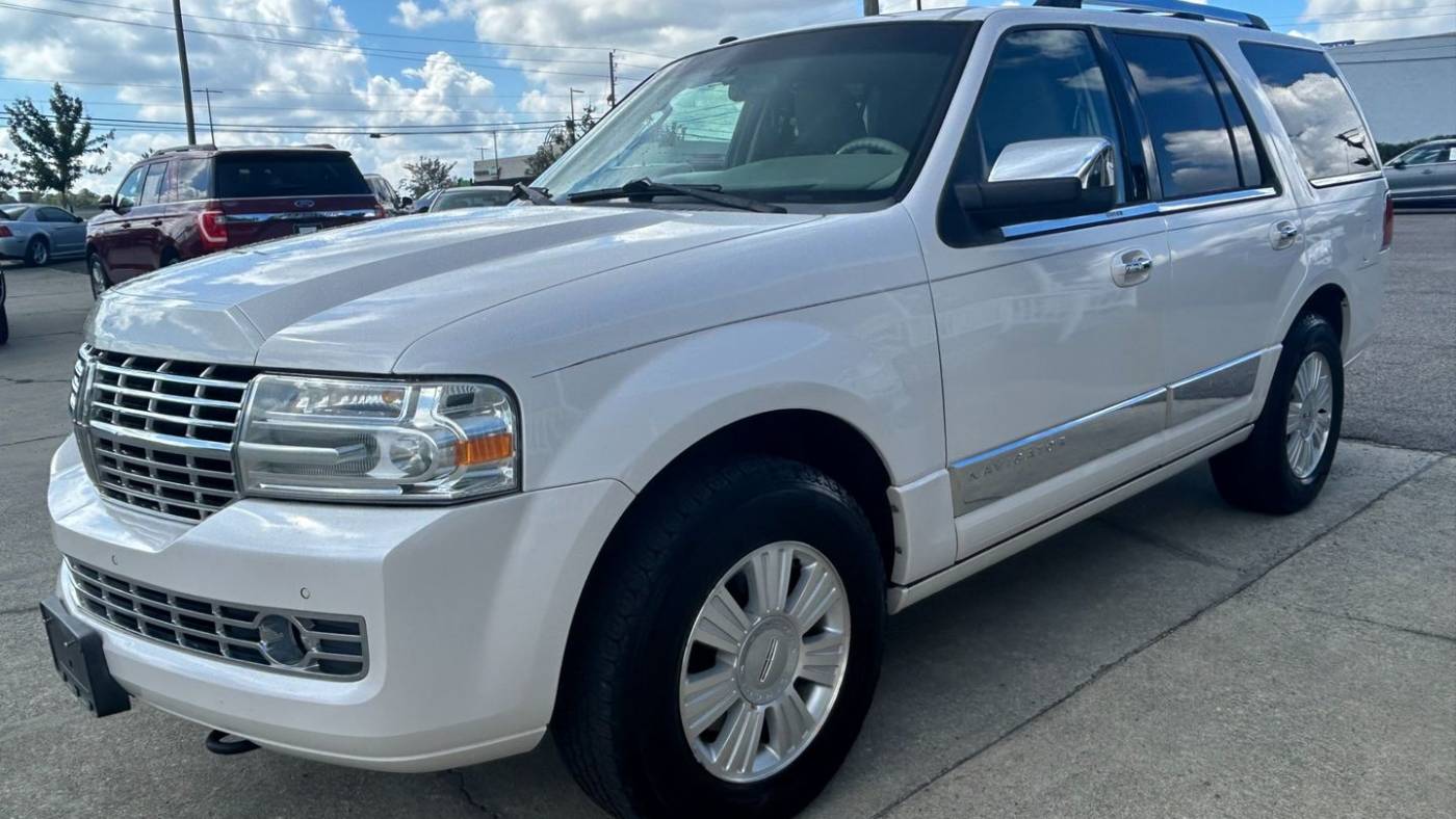 2010 lincoln navigator base