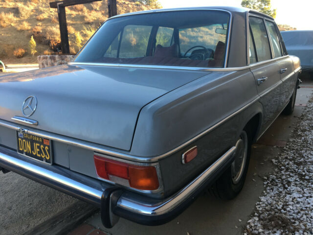 1972 mercedes benz 250 w/ 37,130 miles !!