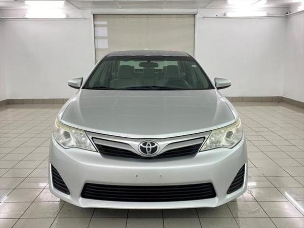 2014 toyota camry in minneapolis, minnesota