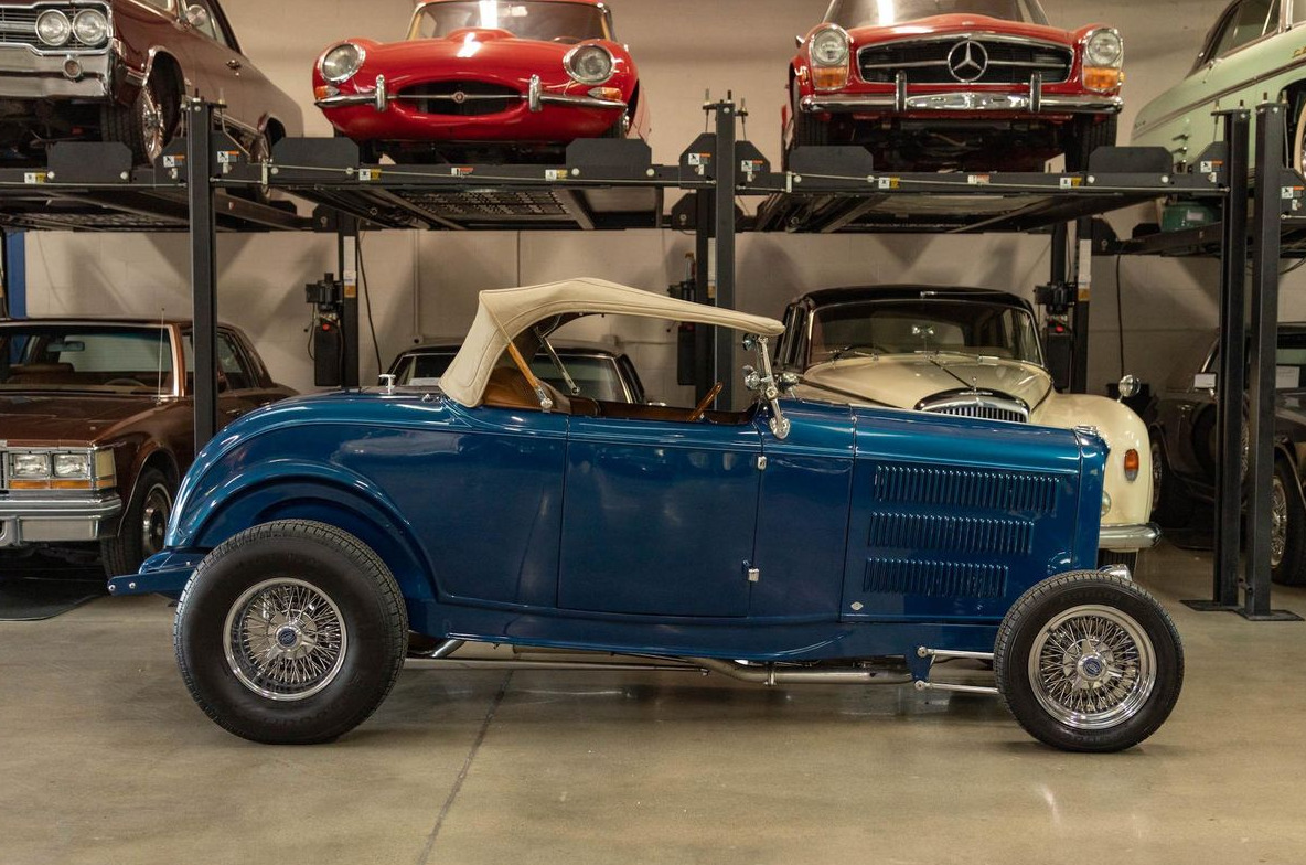 1932 ford 2 door roadster convertible