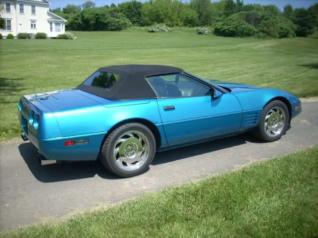 1994 convertible - 31000. mi - rare blue - 6 spd.- 100% orig. show cond