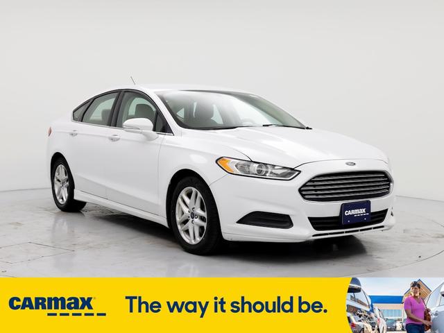 2014 ford fusion se