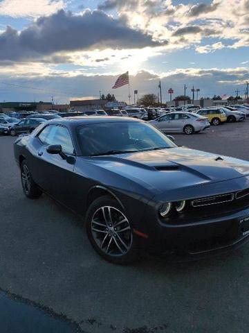 2019 dodge challenger sxt