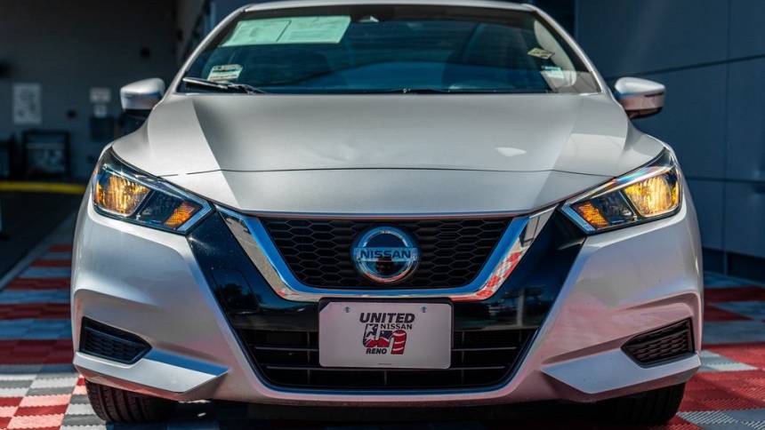 2021 nissan versa sv