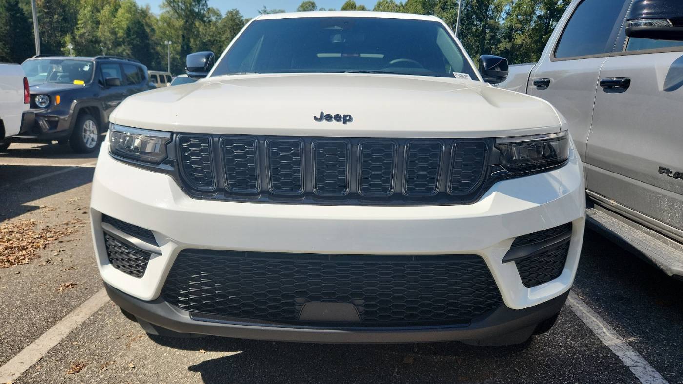2023 jeep grand cherokee altitude