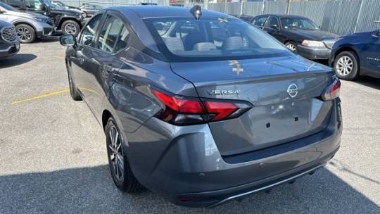 2021 nissan versa sv