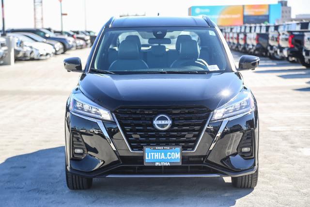 2023 nissan kicks sr