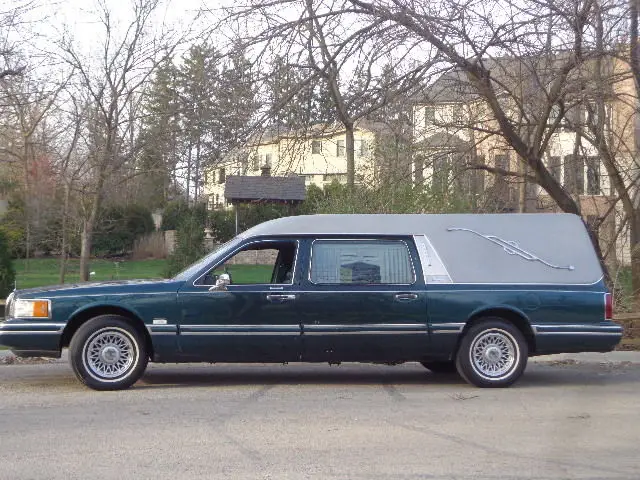 1994 lincoln town car hearse