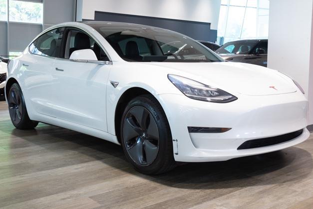 2020 tesla model 3 standard range plus