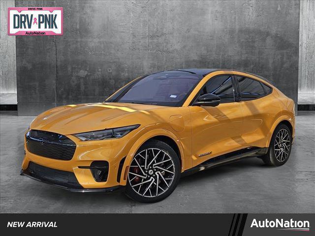 2022 ford mustang mach-e gt