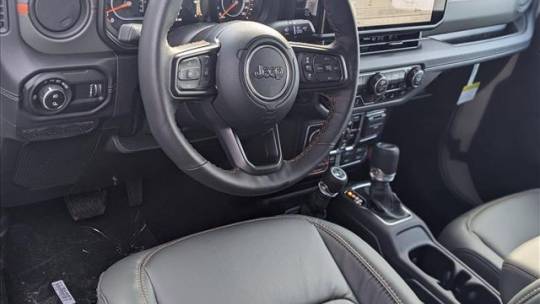2024 Jeep Gladiator