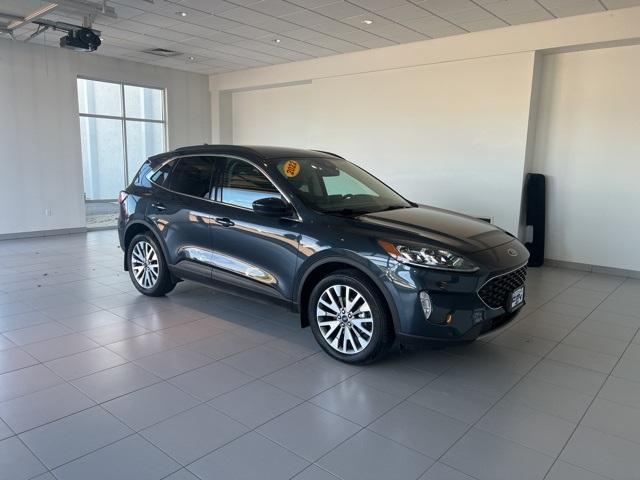 2022 ford escape titanium