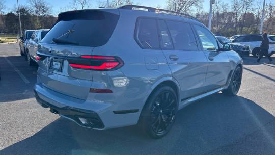 2025 BMW X7