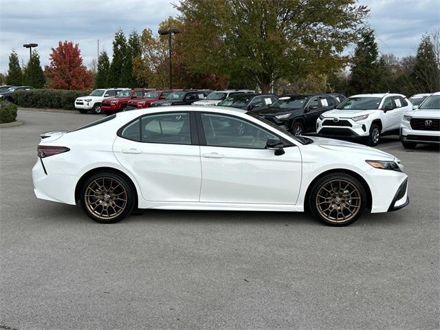 2024 toyota camry se