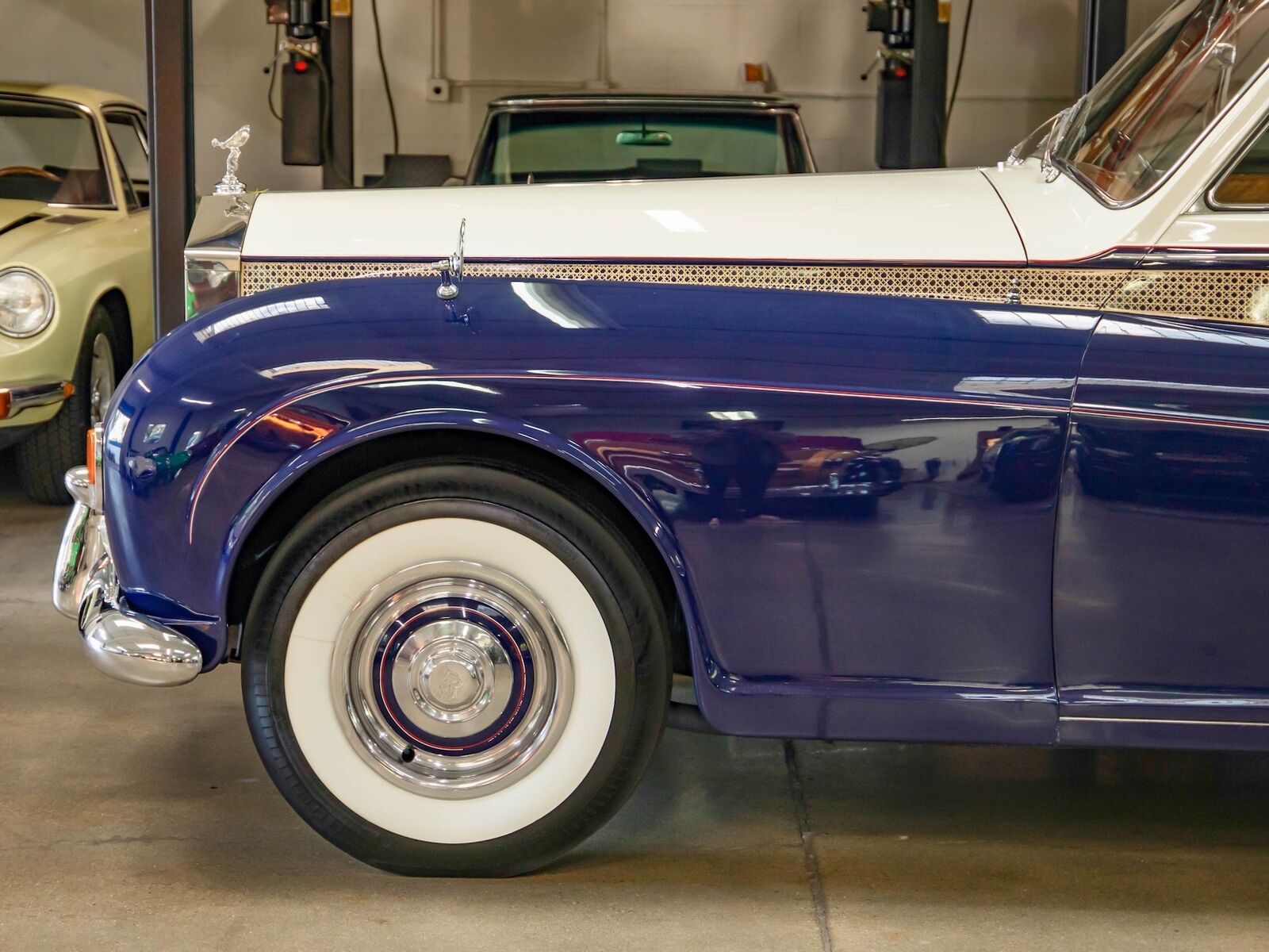 1965 rolls-royce phantom james young sedanca de ville