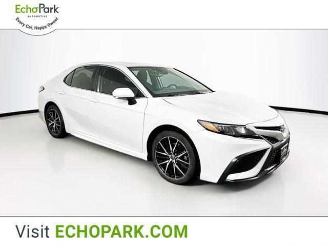2023 toyota camry se