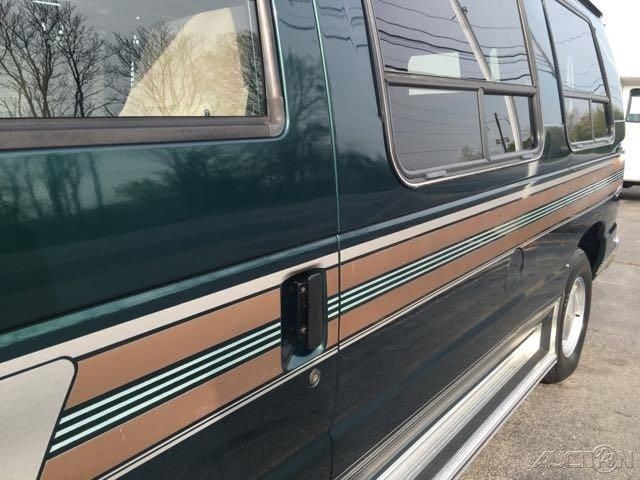 1994 ford e150 conversion handicap lift van, 48k miles. rust free, v8, clean