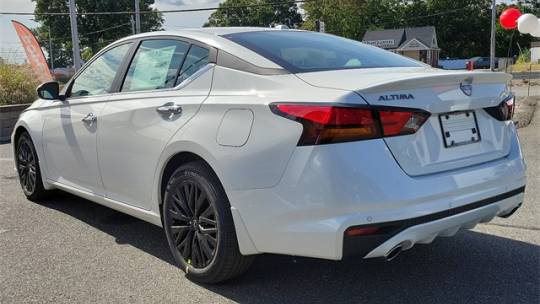 2025 Nissan Altima