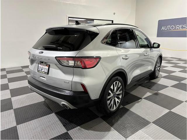 2020 ford escape titanium