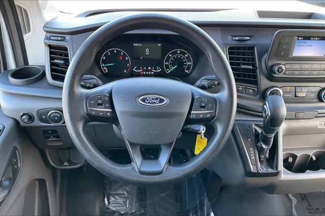 2022 ford transit-250 base