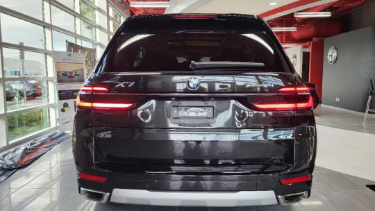 2024 BMW X7