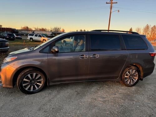 2019 toyota sienna awd xle