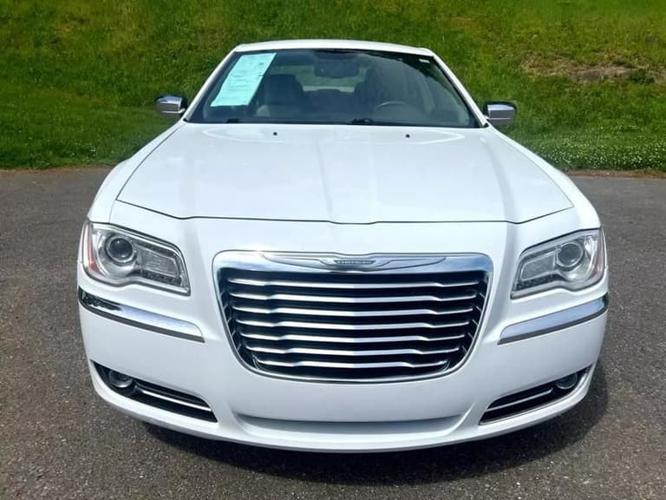 2014 chrysler 300 base 4dr rear-wheel drive sedan in gastonia, north carolina
