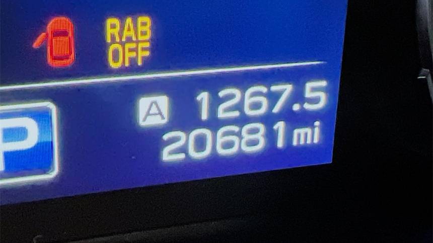 2022 subaru ascent limited 8-passenger