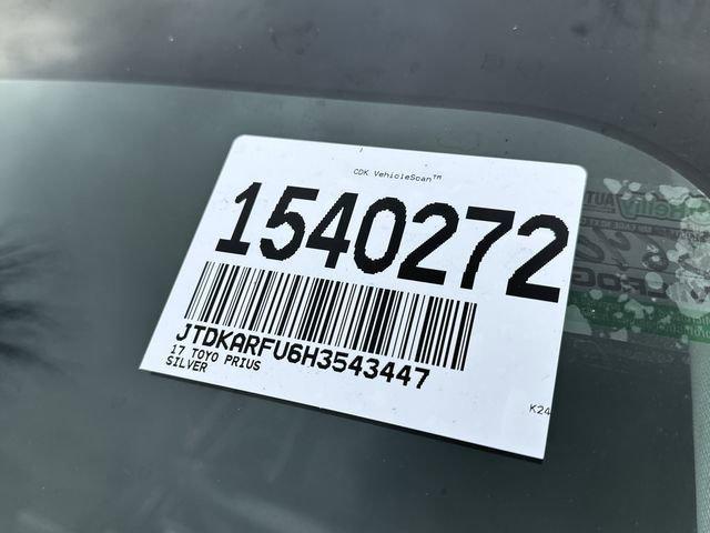 2017 toyota prius three