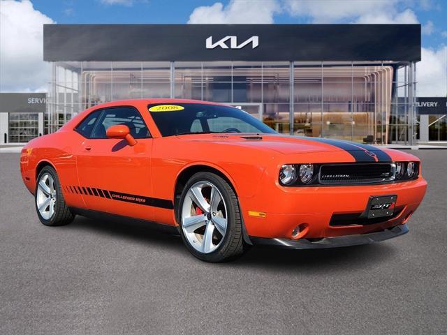 2008 dodge challenger srt8