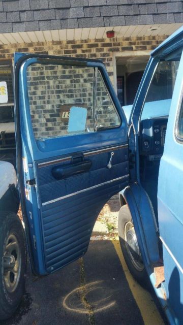1973 ford chateau van
