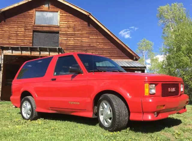low milage gmc typhoon clean!!!