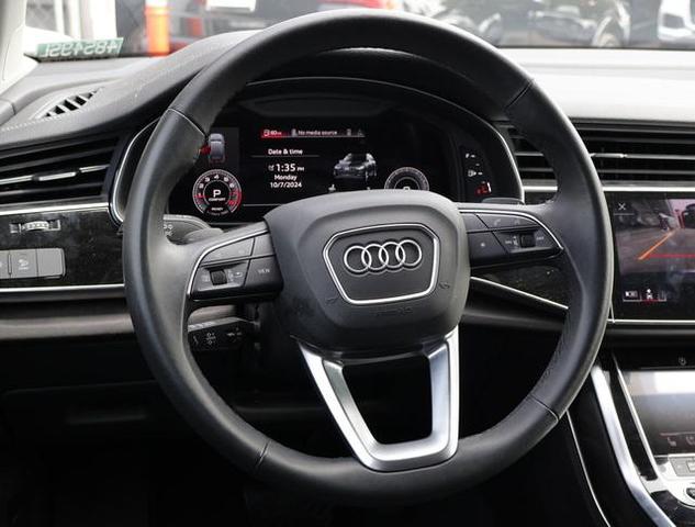 2023 audi q7 45 premium plus